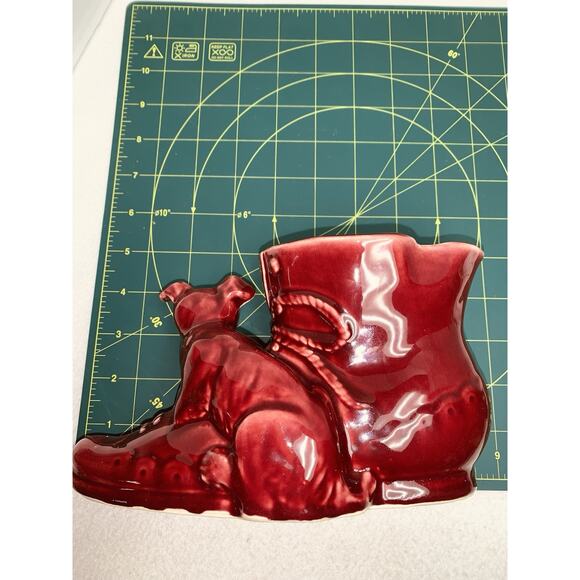 Vintage Raspberry Shawnee USA Pottery Shoe Planter With Puppy 3.25" x 7.50" - Picture 9 of 11